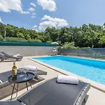 فيلة Aria Private Pool Near فيرسار