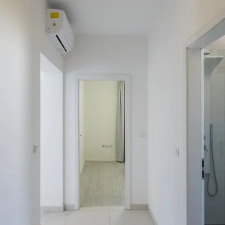 Aria Private Pool Near *