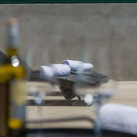 Aria Private Pool Near Villa