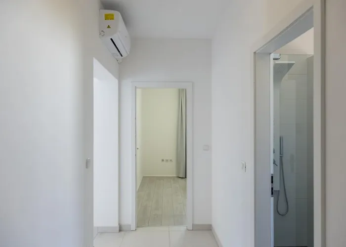 Aria Private Pool Near *