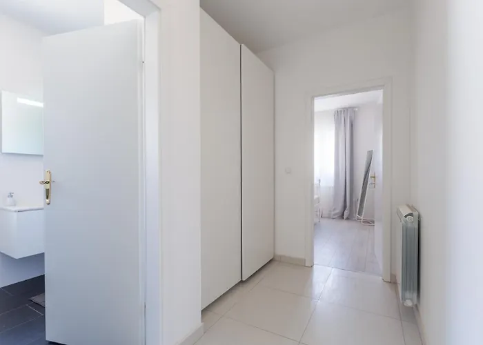 Aria Private Pool Near *