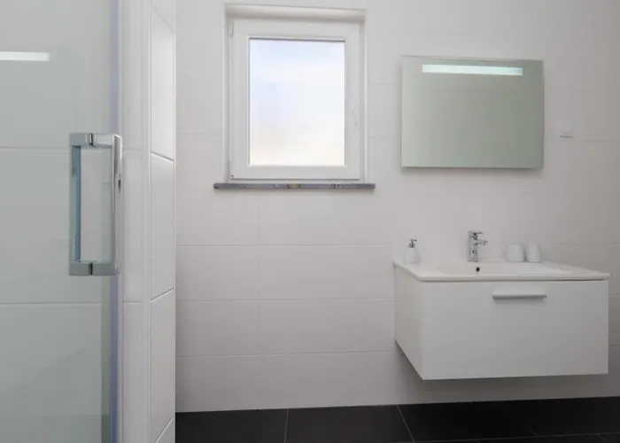 Aria Private Pool Near Vila Vrsar