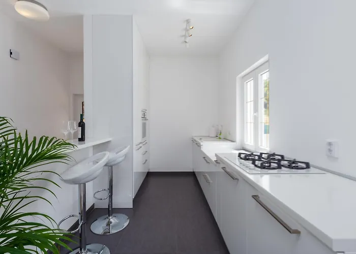 Aria Private Pool Near Vila Vrsar