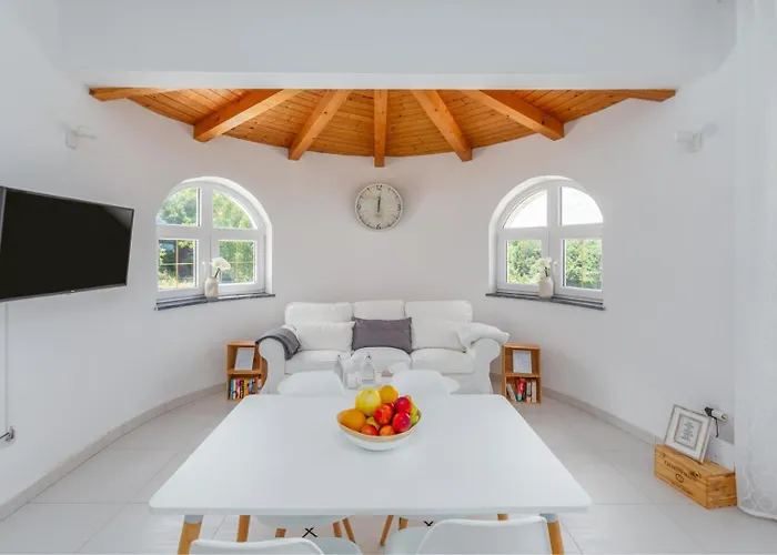 Aria Private Pool Near Vila *